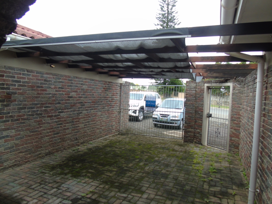 To Let 3 Bedroom Property for Rent in Nahoon Valley Park Eastern Cape
